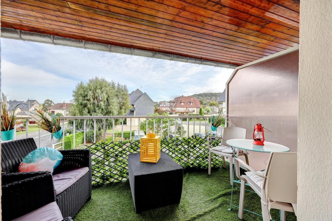 Magnifique Appart Avec Terrasse Equipee Et Wifi Gratuit Lägenhet Houlgate Exteriör bild